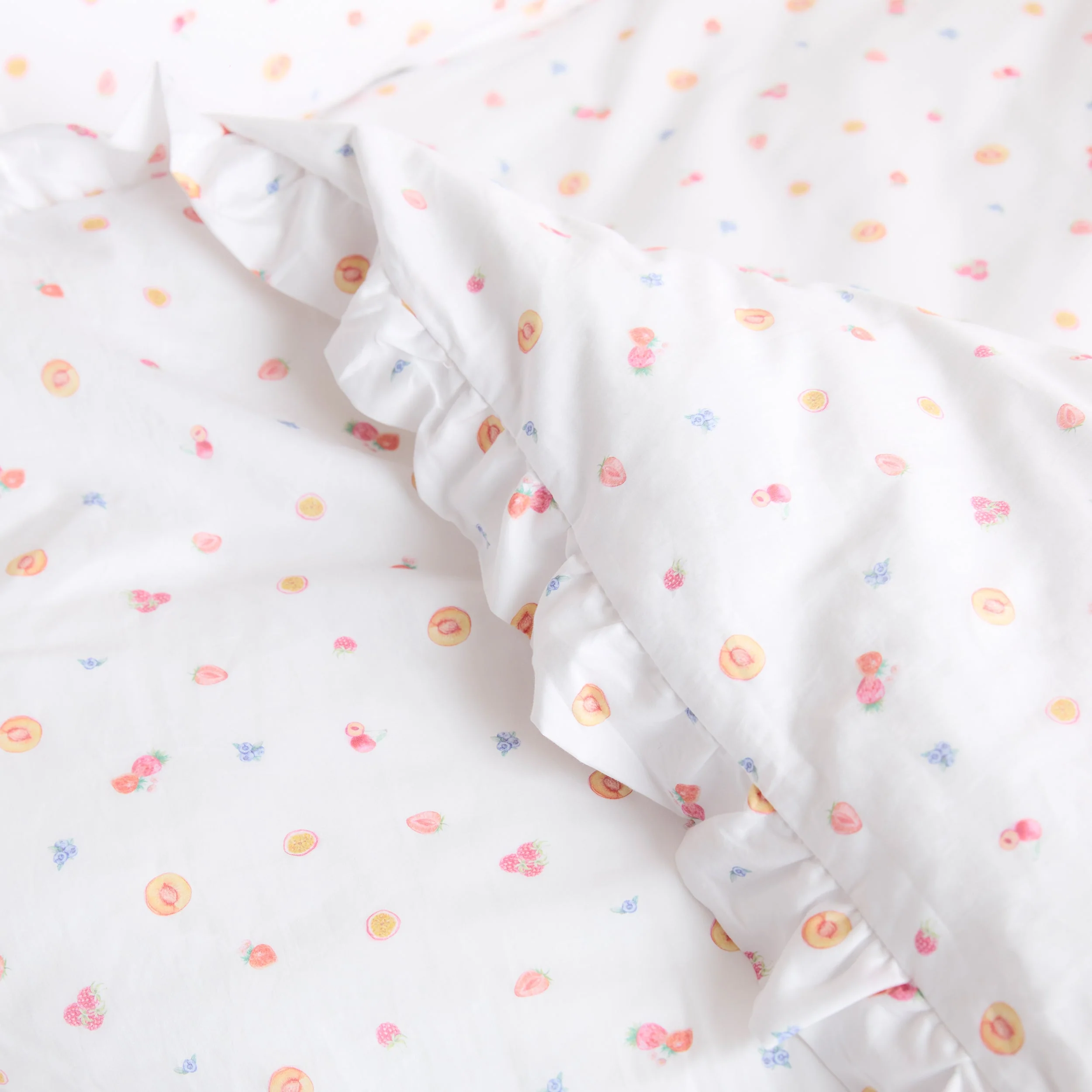Frill Edge Duvet Cover - White Fruits